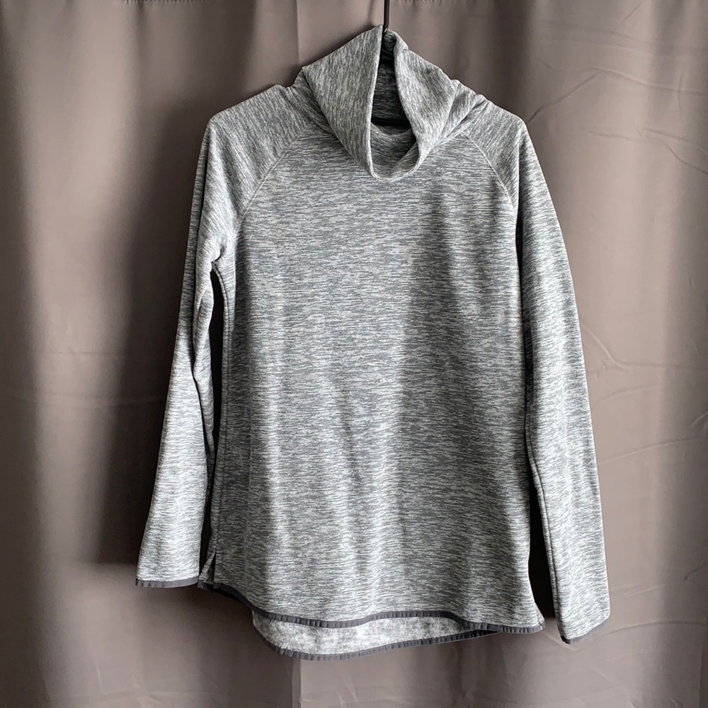 Tell Gear woman’s sweater